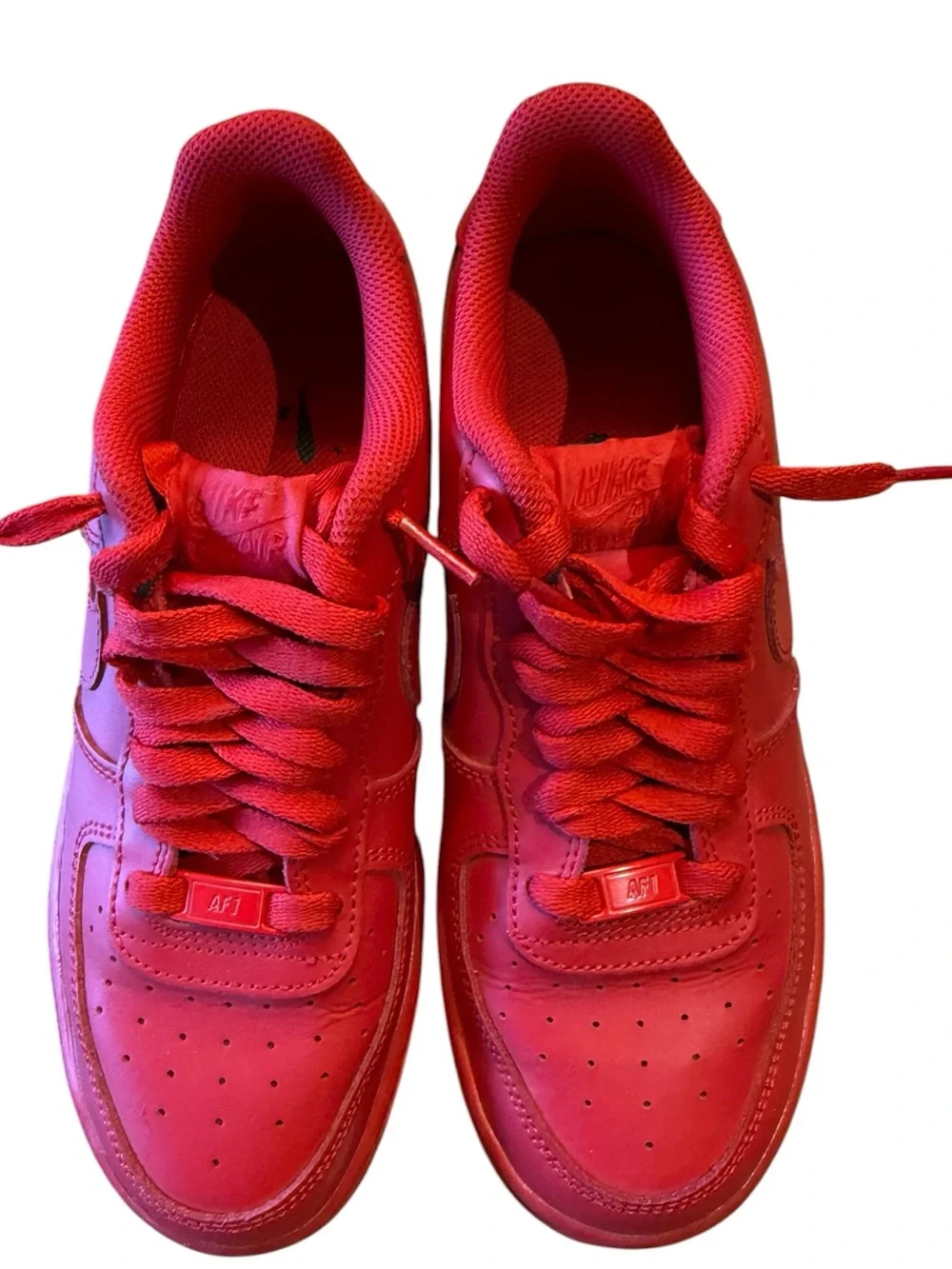 Nike Air Force 1 Kids Size 5.5 University Red Low Top Sneakers
